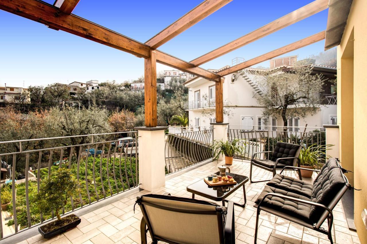 Chez Marie' - Modern Apartment In Countryside Sorrento Exteriör bild
